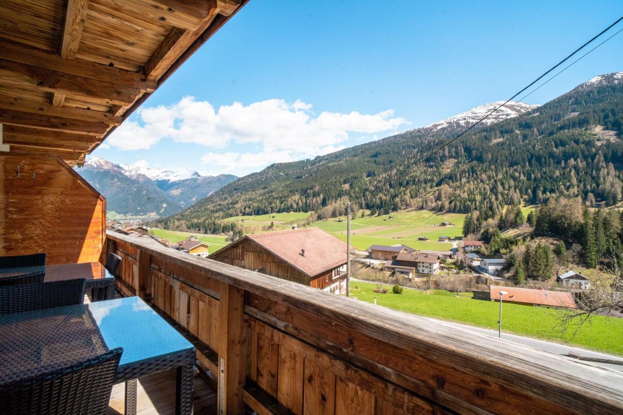 Alpen Gasthof Apartments Hohe Burg Trins Exteriör bild